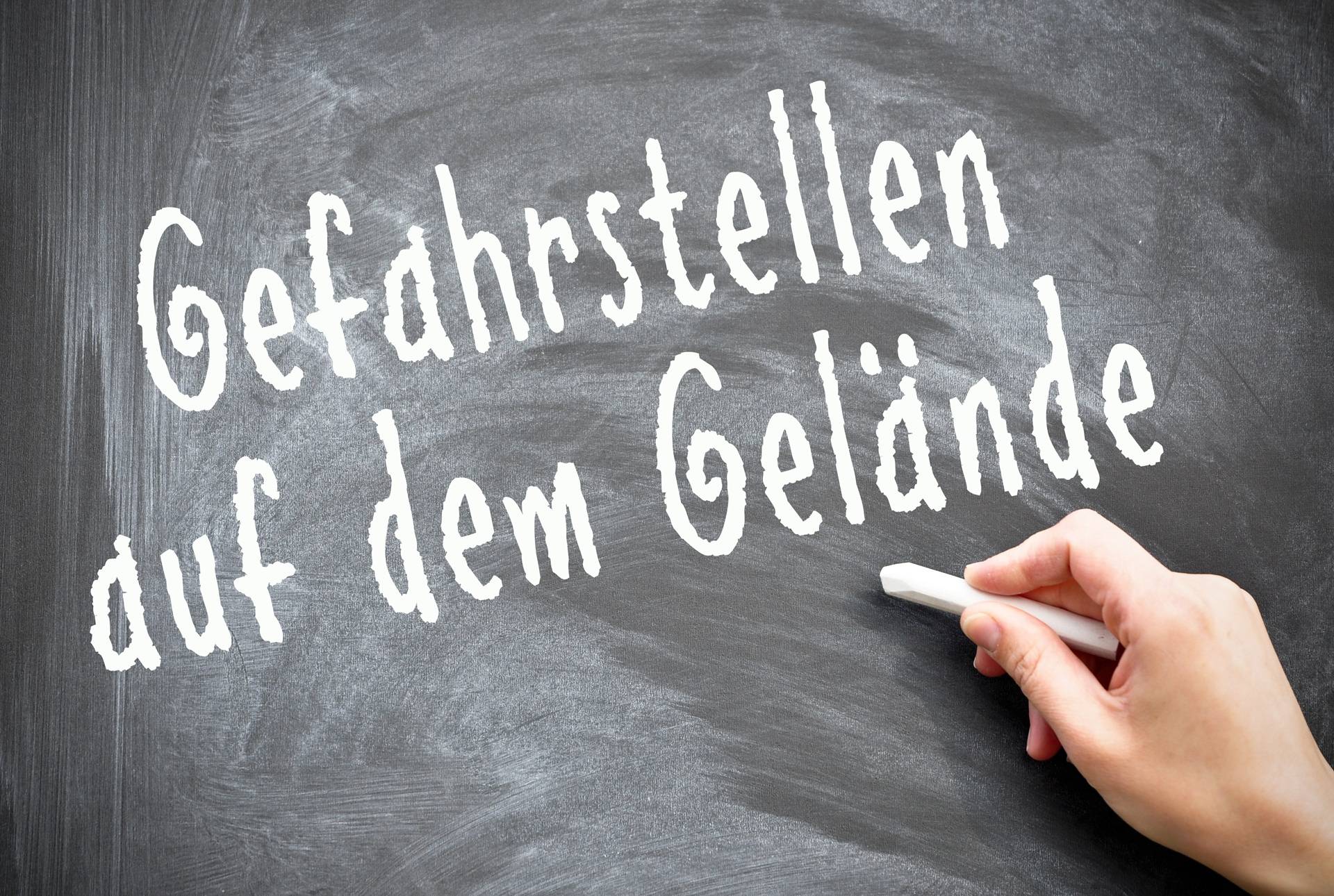 Bodenmarkierungen auf dem Betriebsgelände – darum sind sie so wichtig